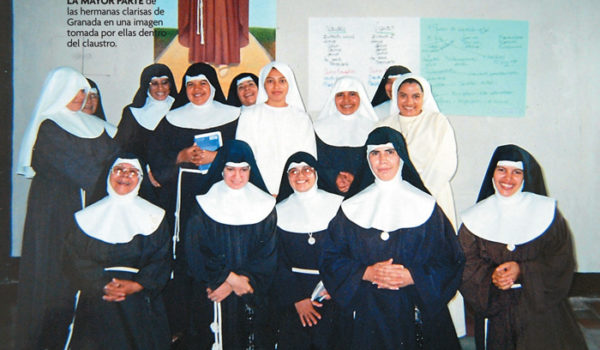 Expulsan a las monjas Clarisas de sus conventos