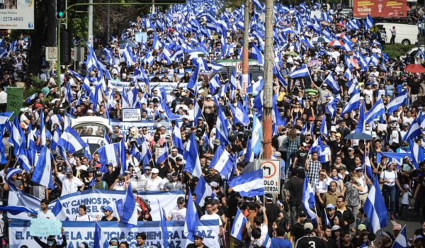 Marcha de las Madres de Abril