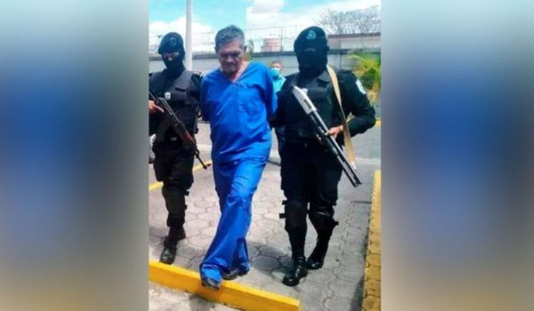 25 años de cárcel para sujeto que mató a su madre a garrotazos