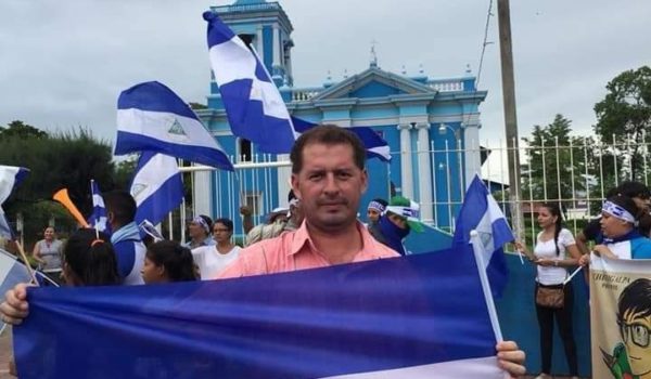 Primer exiliado tras amenaza de cárcel por no presentarse a firmar diariamente