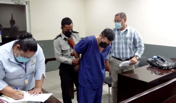 Fiscalía pide 37 años de prisión para taxista que robó y asesinó a pasajera en Managua