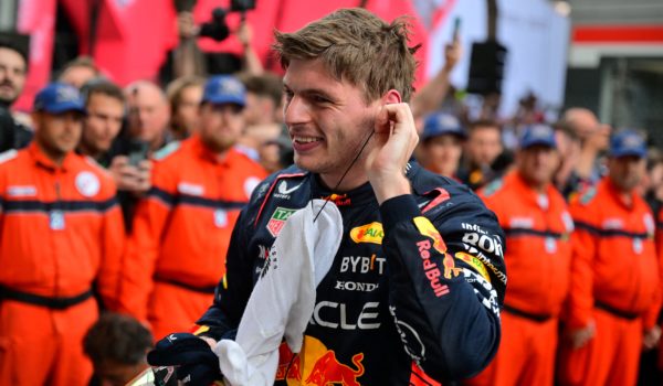 Verstappen vuela a la victoria en Mónaco por delante de Alonso