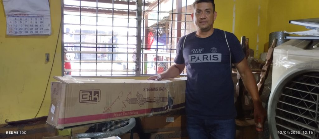 Con el nombre falso del difunto Davis Modesto Menda Duarte quien era buscado por el crimen de dos mujeres en Costa Rica