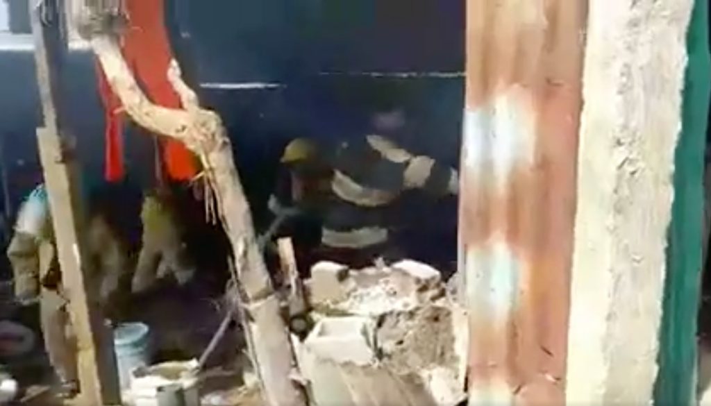 En escombros quedaron tres casas que tomaron fuego este lunes en el barrio Monimbó de Masaya. LA PRENSA/Captura de video/ Redes sociales.