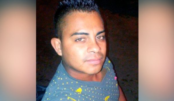 Axel Talavera cruzó a Estados Unidos y después desapareció. Tras cinco años, su madre no sabe bien qué pasó