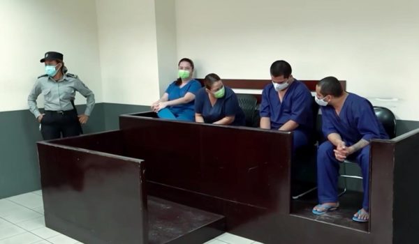 Expresentadora del Canal 4 esperará juicio en la cárcel por acusación de robo de vehículos