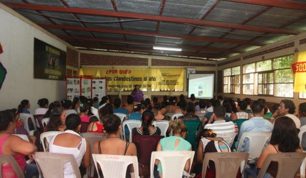 Denuncian toma policial de las instalaciones del Colectivo de Mujeres 8 de Marzo en Esquipulas