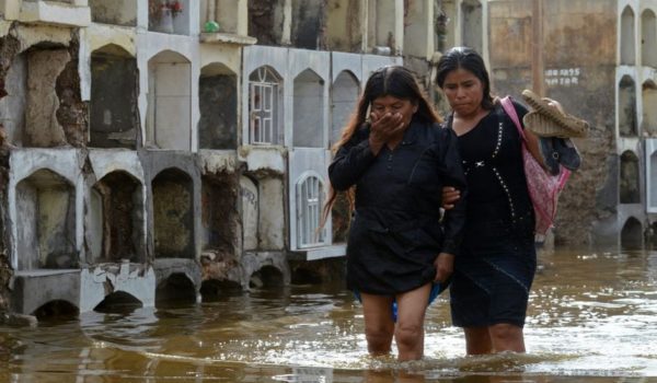 Getty Images En 2017, El Niño causó lluvias torrenciales en Perú que derivaron en inundaciones y deslaves que afectaron a miles de personas.