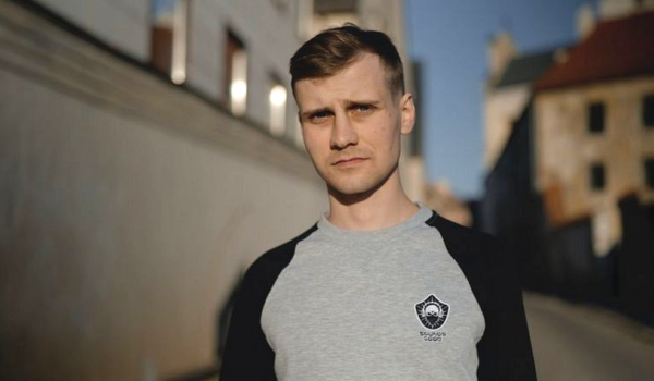 BBC El piloto ruso Dmitry Mishov intentó abandonar la fuerza aérea antes de la guerra contra Ucrania.