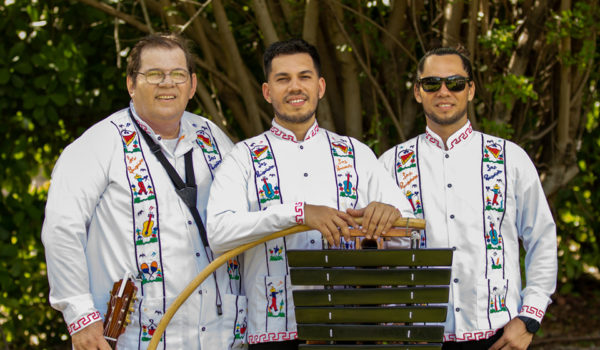 Los Ruiseñores, la familia que canta al son de marimba en Estados Unidos hace 23 años 