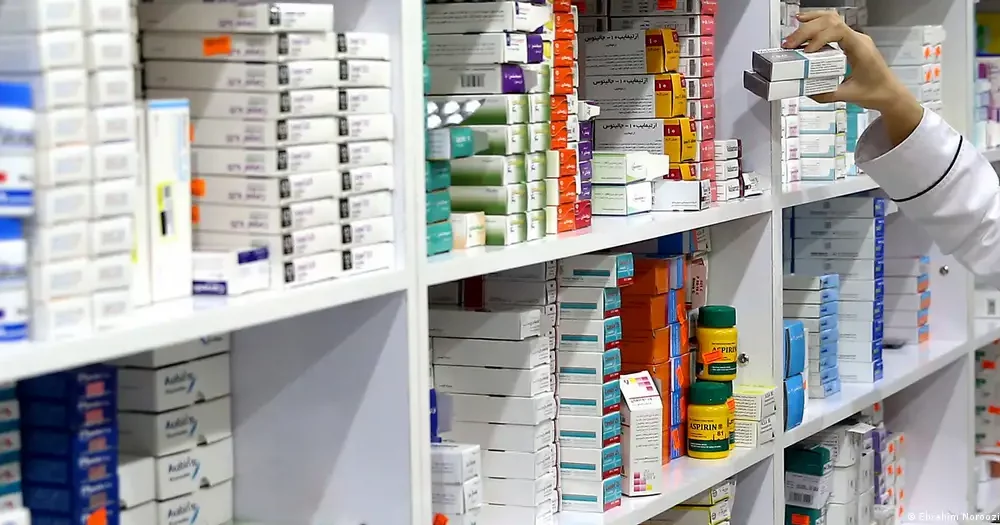 México autotizó 25 nuevos medicamentos, entre ellos efavirenz/ lamivudina/tenofovir disoproxil fumarato, una molécula nueva para el tratamiento del VIH. (Foto de archivo)
