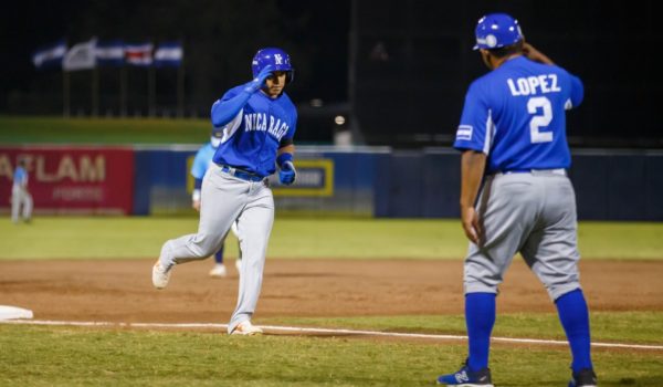 Nicaragua derrota a Curazao en muerte súbita