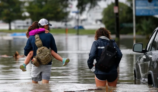 Cindy y Bret: dos tormentas tropicales coinciden en el Atlántico en junio por primera vez desde 1851