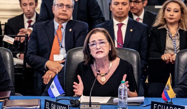 El «infame» pie de página de El Salvador en la resolución sobre Nicaragua en la OEA