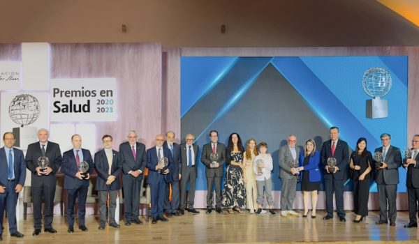 Entregan premios Carlos Slim en Salud