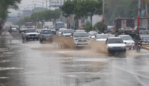 Pronostican para el fin de semana lluvias con tormentas eléctricas por ingreso de ondas tropicales