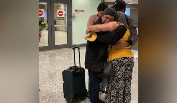 Ex presa política Sandra Acevedo se reencuentra con su familia en EE. UU.