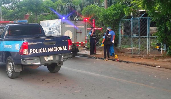 Delincuentes en moto matan a señora cerca del Ministerio de Gobernación en Managua