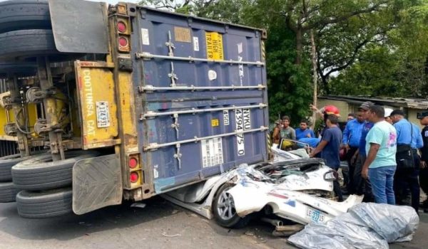 Chofer causante de accidente donde víctima falleció bajo contenedor paga por su libertad