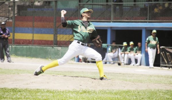 Wilder Rayo se unió a un grupo élite de lanzadores en el beisbol nacional