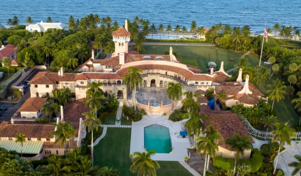 Una vista aérea de la residencia de Donald Trump el 10 de agosto de 2022, en Palm Beach, EEUU.