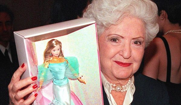 Getty Images Ruth Handler fue una de las fundadoras de Mattel y presidió la empresa desde 1945 hasta 1973, además de crear su mayor éxito comercial: la muñeca Barbie.