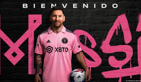 Lionel Messi durante su presentación con el Inter Miami