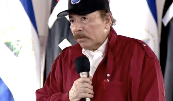 Ortega celebra el 19 de julio recordando luchas contra «imperialismos» y pidiendo aplausos para Gadafi