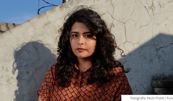 Gobierno de Bukele pide en Guatemala censurar a escritora salvadoreña