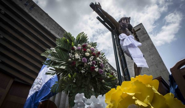 Galería: El atentado a la Sangre de Cristo