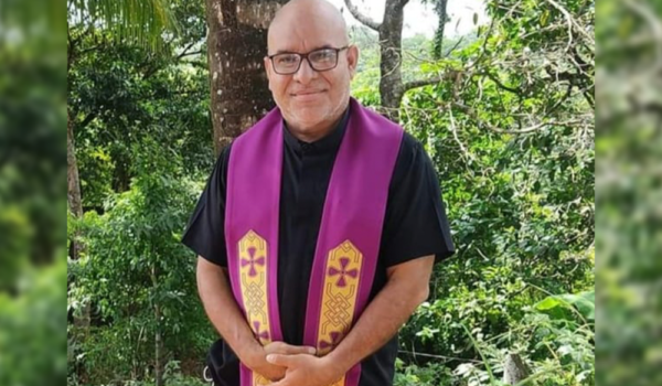 sacerdotes detenidos