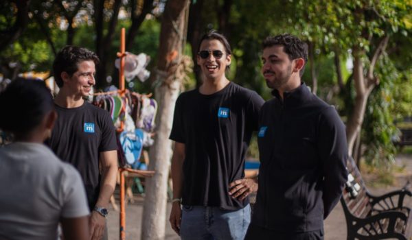 Nicas crean una empresa digital para el envío de remesas de Estados Unidos a Centroamérica de manera gratuita