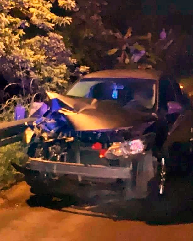 Este es al automóvil que conducía e nicaragüense, Jorge Armas señalado de arrollar mortalmente a un Policía en Panamá. LA PRENSA/ Cortesía.