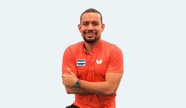 Mario Álvarez, el nicaragüense que migró a EE.UU. y ha logrado destacar en el tenis de mesa  