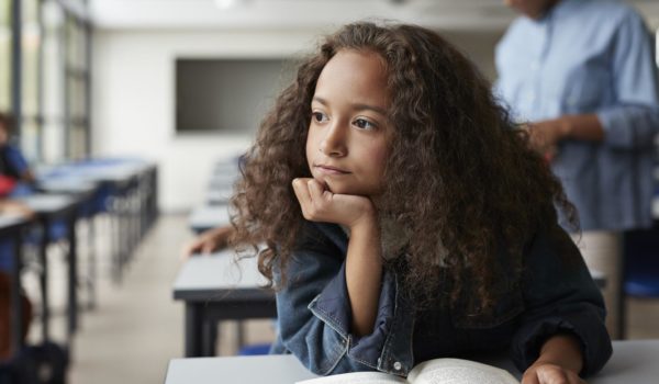 Getty Images Varios países de Europa están considerando leyes para prohibir el uso de teléfonos celulares en las aulas de clase.