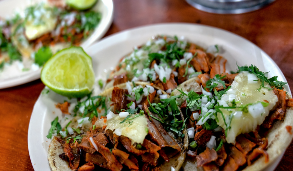 Getty Images De la amplia variedad de tacos, los de pastor son los más populares en Ciudad de México.