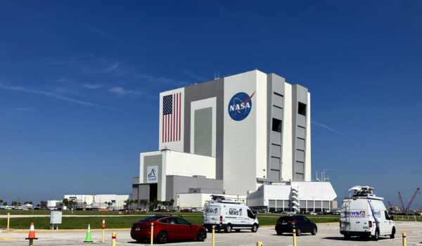 El jefe de la NASA: «Volvemos a la Luna después de medio siglo» para quedarnos