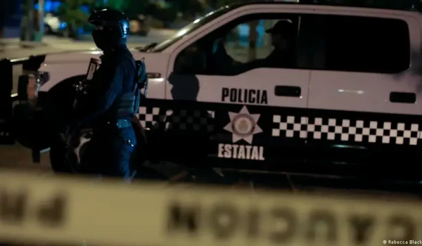 Las autoridades mexicanas detuvieron a una persona por su probable participación en la destrucción de los vehículos. (Archivo)