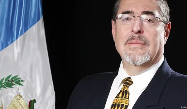 César Bernardo Arévalo De León, candidato a presidente del Movimiento Semilla en la segunda vuelta en Guatemala.
