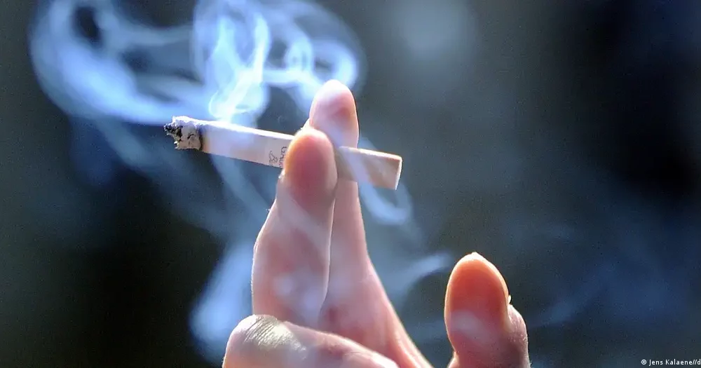 Además de la pobreza, fumar aumenta el riesgo de contraer cáncer