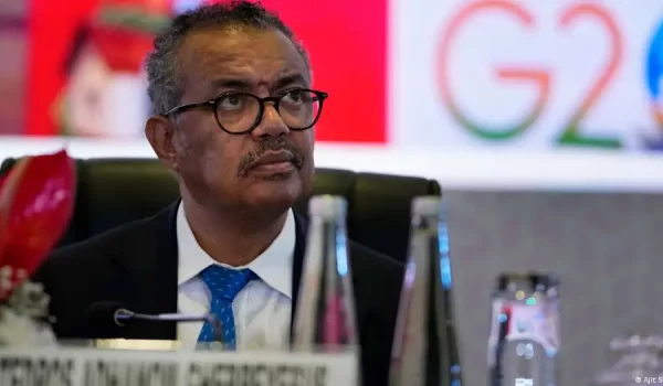 El director de la OMS, Tedros Adhanom Ghebreyesus, durante la cumbre de hoy.