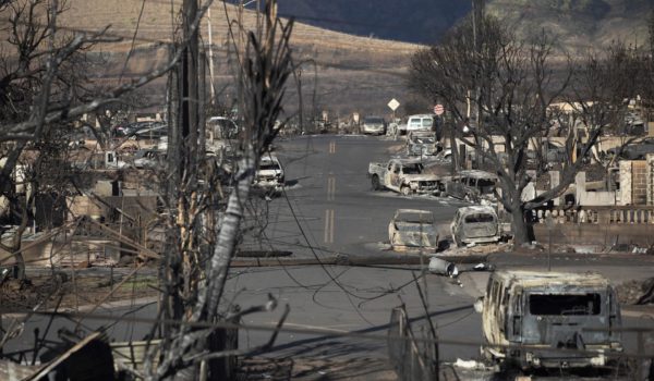 Ya son 96 los muertos en Maui y la prioridad es buscar a los cientos de desaparecidos