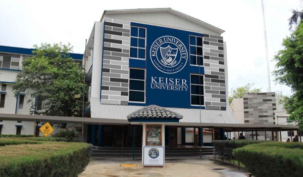 Las trabas que enfrentan exestudiantes de la UCA al querer continuar sus estudios en Nicaragua