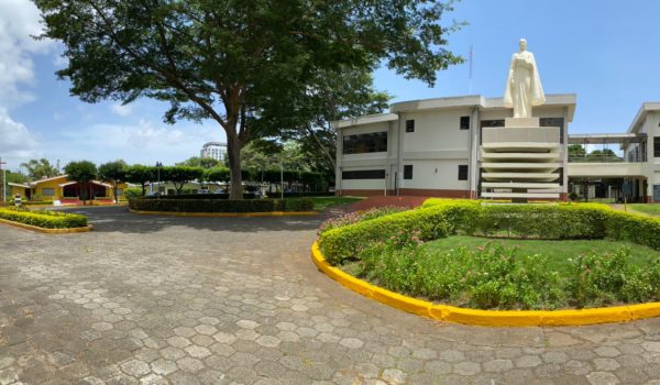 La UCA se queda vacía. Crónica de un día triste para la educación superior en Nicaragua