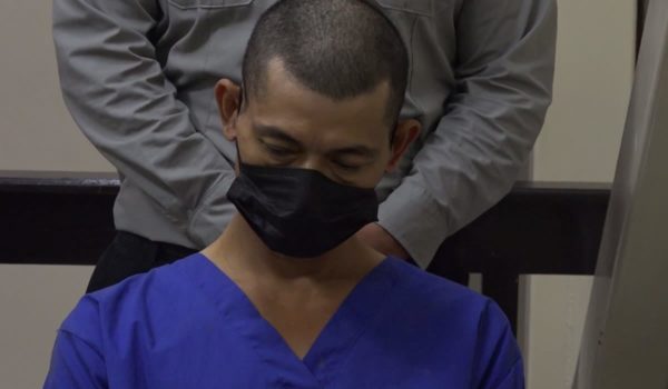Hombre señalado de matar a su pareja y suegro a juicio por tres delitos