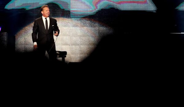Insólita polémica atraviesa la gira argentina de Luis Miguel: ¿actúa un doble?