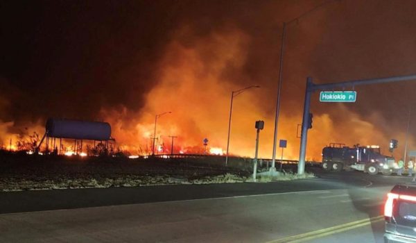 Al menos 55 personas han muerto y unas 1.000 están desaparecidas debido a los incendios que han avanzado rápidamente por la isla hawaiana de Maui.