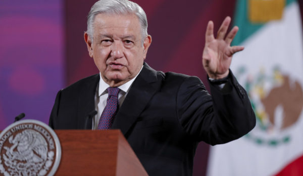 López Obrador confirma un acuerdo con EE.UU. para atender a migrantes en el sur de México