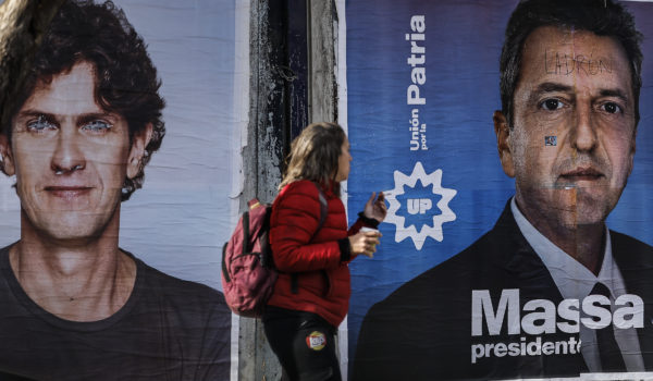 Aumenta la tensión entre los precandidatos a presidente en Argentina a diez días de las primarias