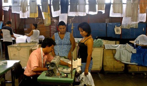 La mano de obra nicaragüense representa el 16 % del mercado laboral en Costa Rica, según un estudio